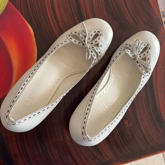 Vintage leather Franco Sarto Women's White Bow kitten Heels - Picture 9 of 11